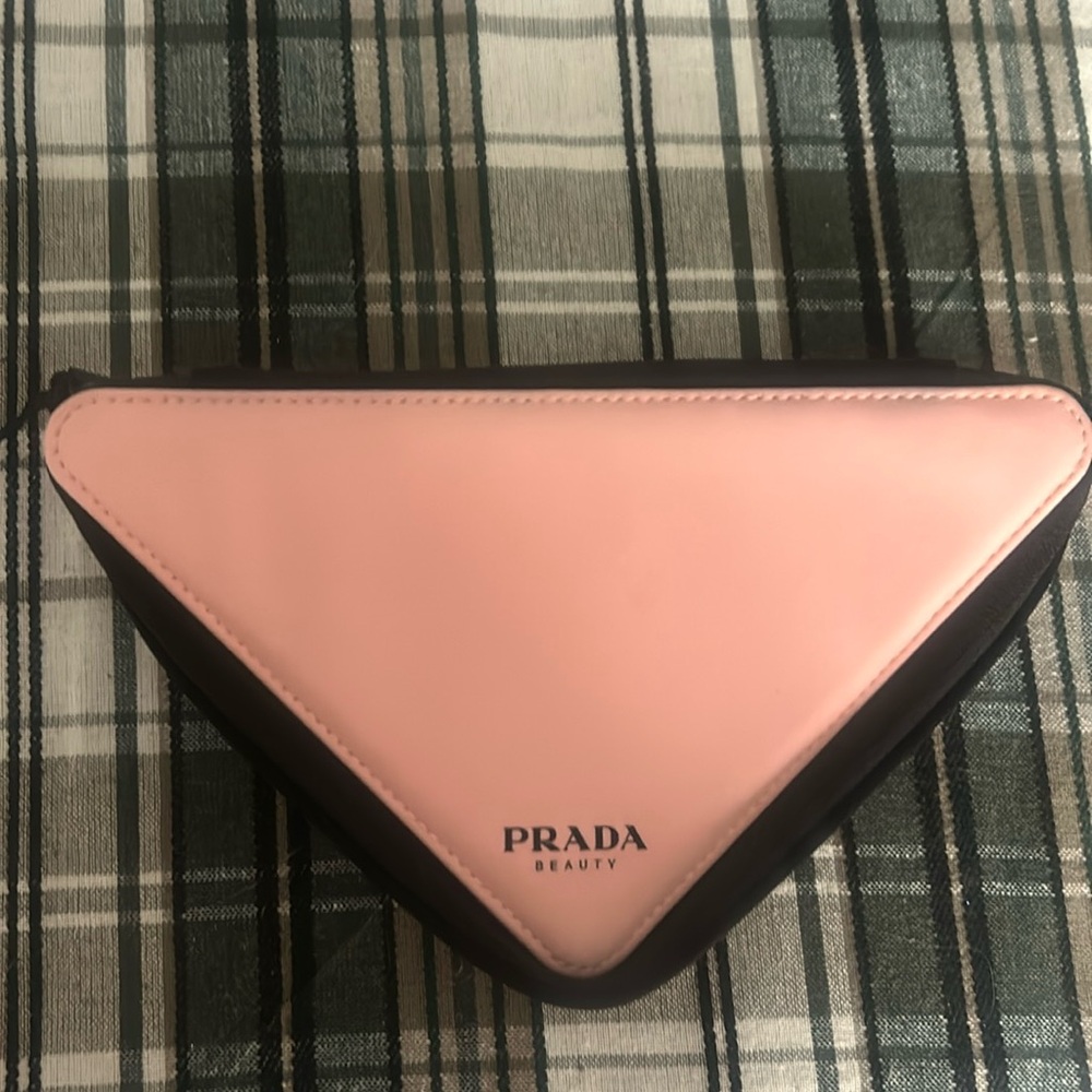 Zippable Prada Beauty case